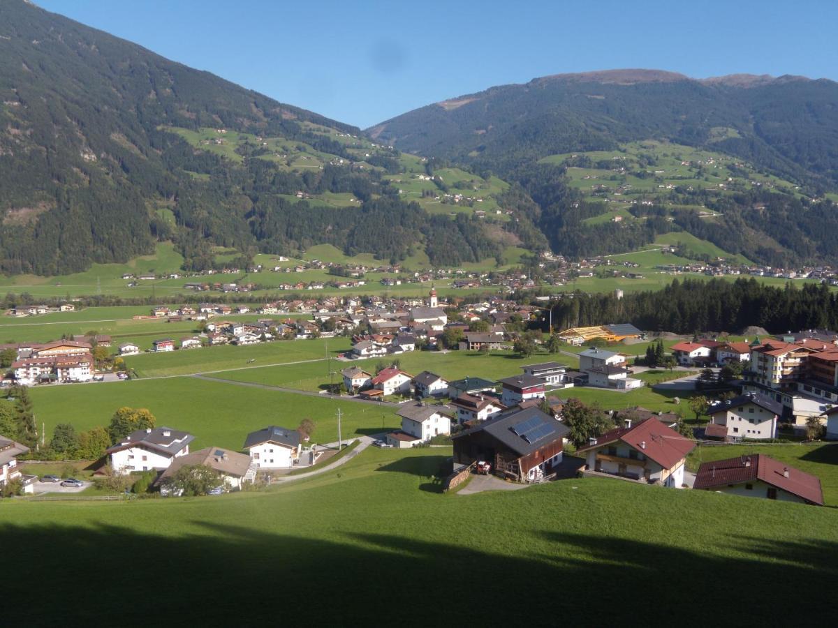 Appartements Schweiberer Ried im Zillertal Eksteriør billede